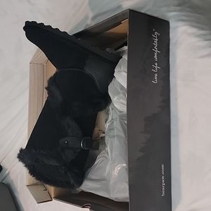 Sheila's bearpaw boots